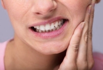 Tại sao răng lấy tủy rồi vẫn đau? Những việc cần lưu ý sau khi lấy tủy răng